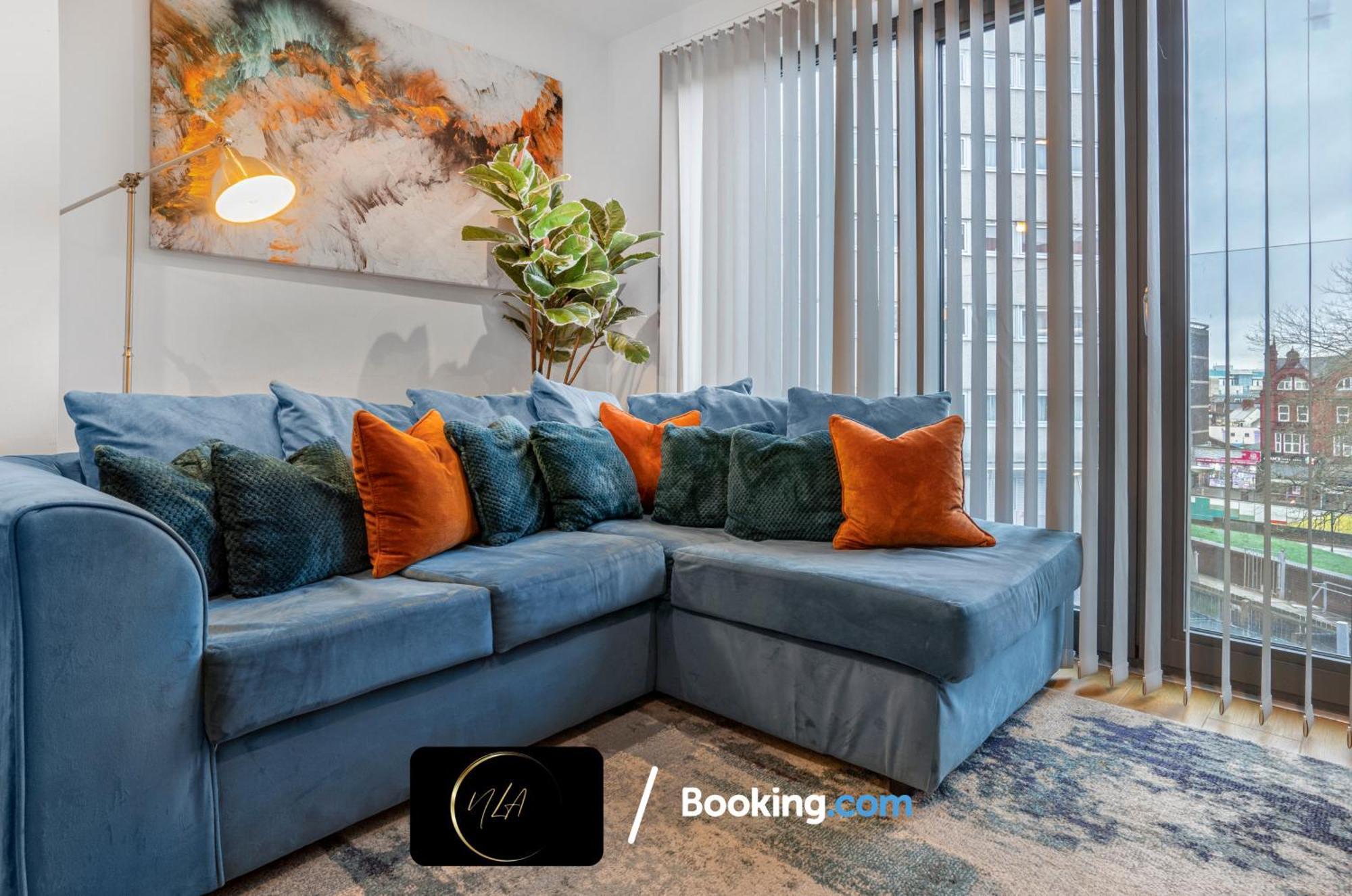 City Centre Apartment With Free Parking, 2 Bathrooms, Netflix And Wifi - Suitable For Contractors And Families - By Noor Luxury Accommodations Birmingham Exterior photo