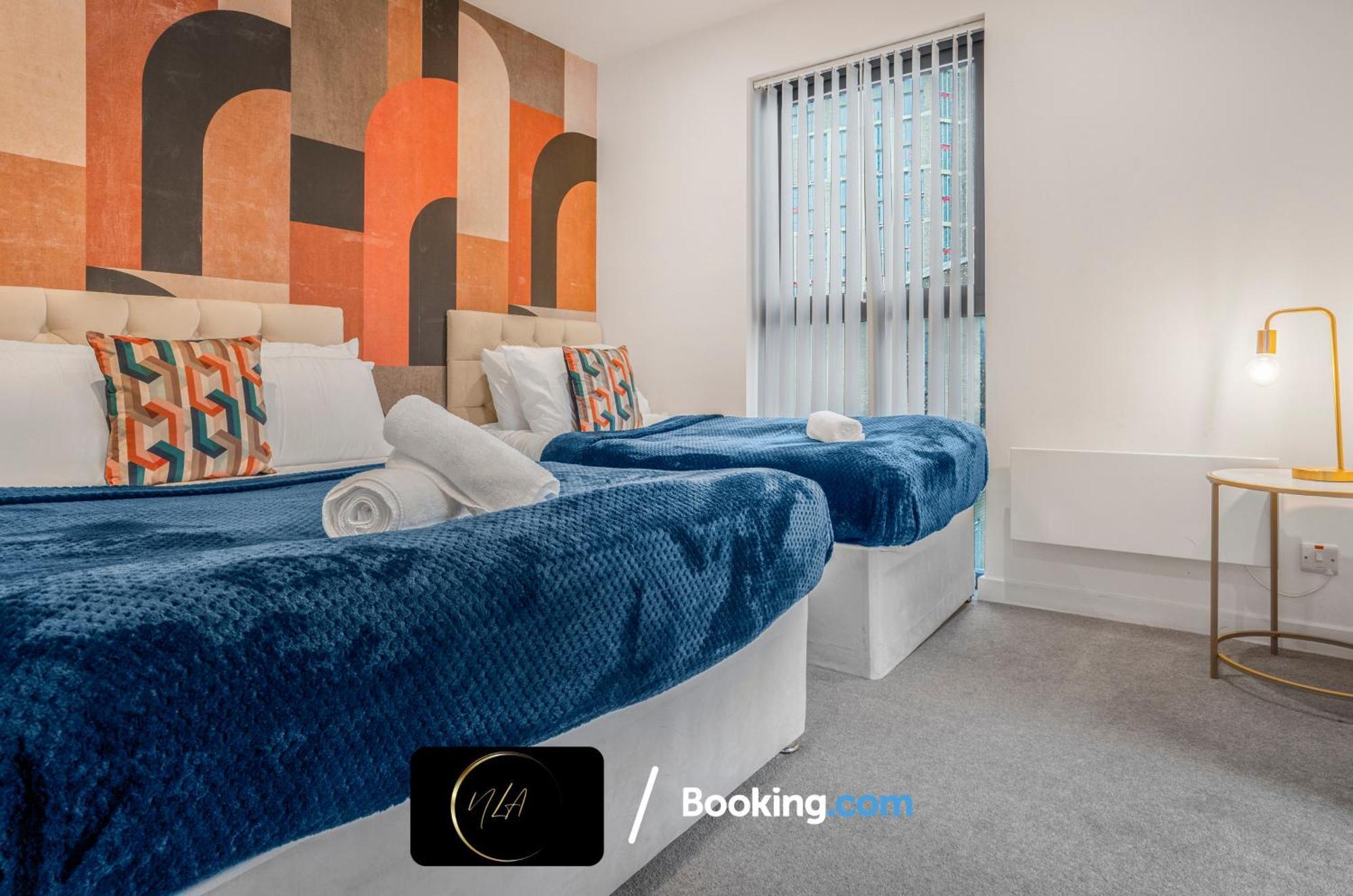 City Centre Apartment With Free Parking, 2 Bathrooms, Netflix And Wifi - Suitable For Contractors And Families - By Noor Luxury Accommodations Birmingham Exterior photo